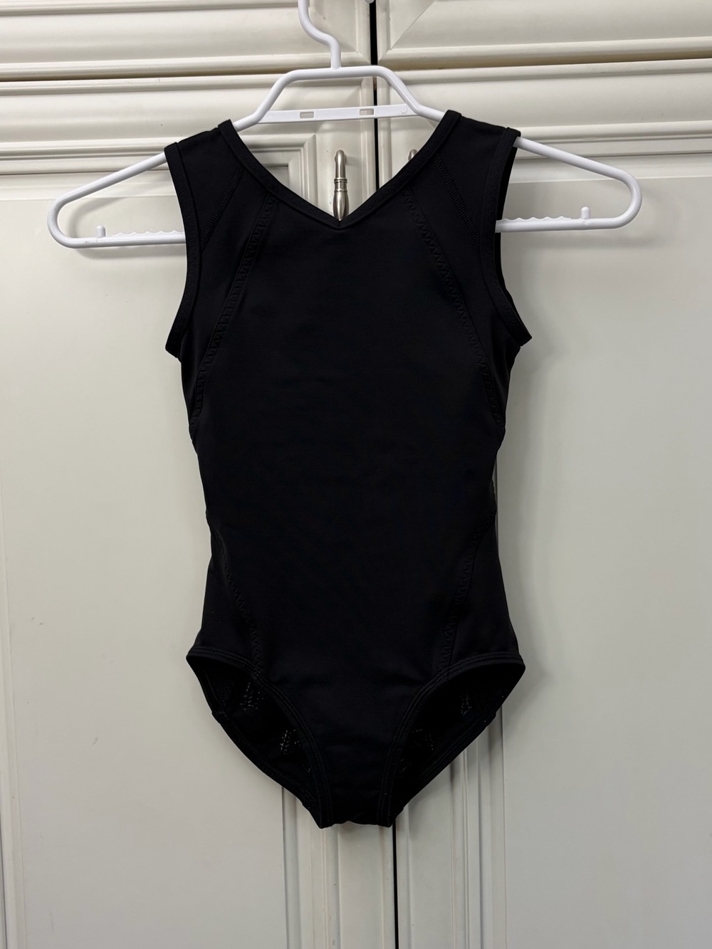 Size 7 - Ivivva by Lululemon girl’s bodysuit 🍋